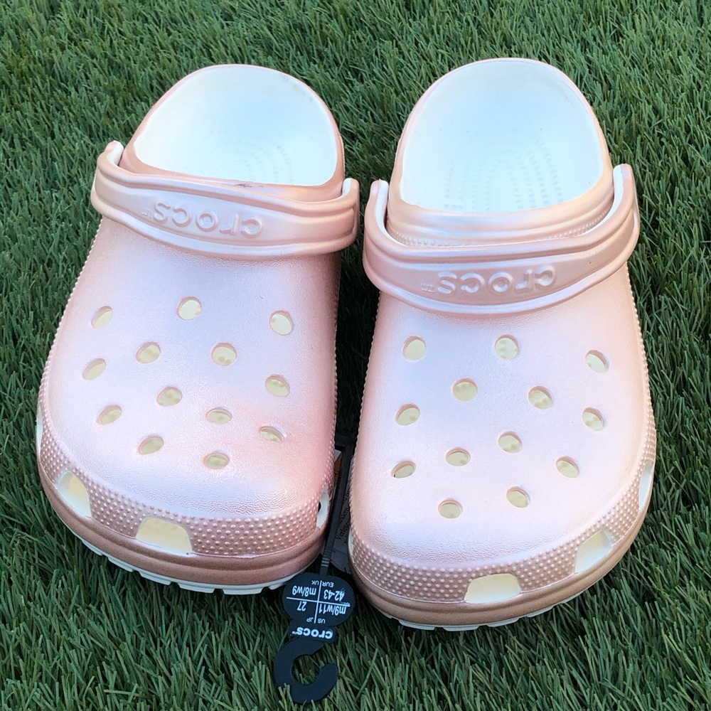 Crocs rose metallic